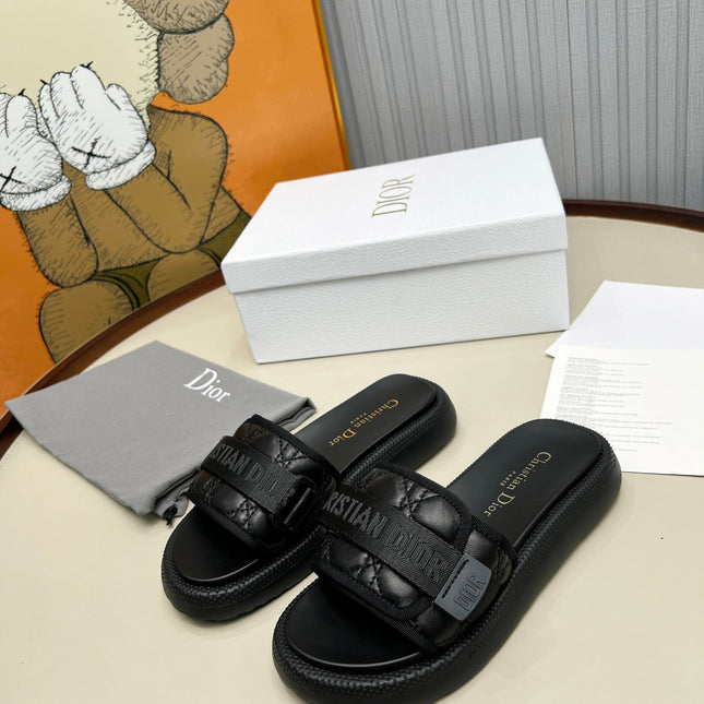 PLATFORM SLIDES 25S 50MM IN BLACK CALFSKIN AND ELECTRIC FABRIC