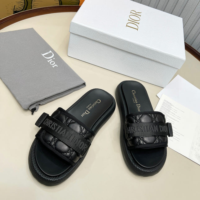 PLATFORM SLIDES 25S 50MM IN BLACK CALFSKIN AND ELECTRIC FABRIC