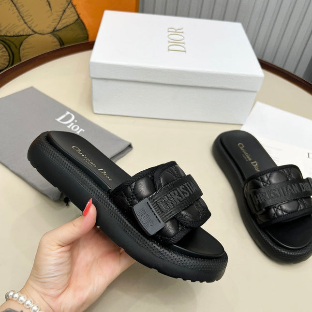 PLATFORM SLIDES 25S 50MM IN BLACK CALFSKIN AND ELECTRIC FABRIC