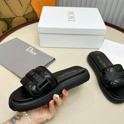 PLATFORM SLIDES 25S 50MM IN BLACK CALFSKIN AND ELECTRIC FABRIC