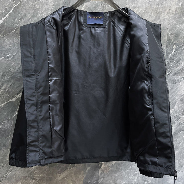 LV BLACK JACKET 239561