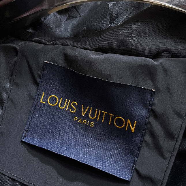 LV BLACK JACKET 239563