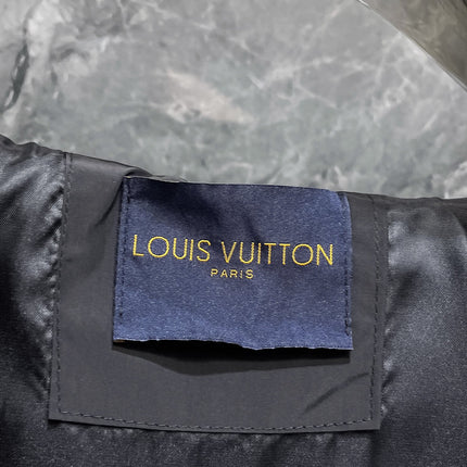LV BLACK JACKET 239565