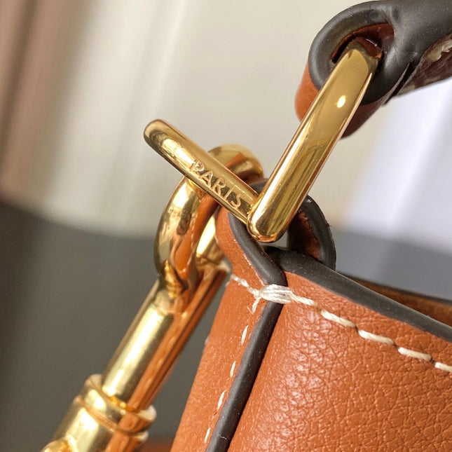 CELINE 25S CLARA BAG 19 IN BURNT ORANGE CALFSKIN GOLD HARDWARE