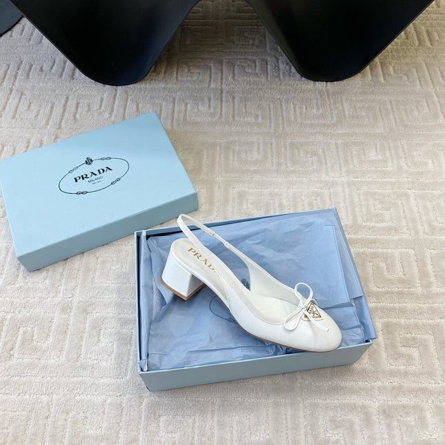 TRIANGLE LOGO SLINGBACK PUMPS WITH BOW IN WHITE CALFSKIN