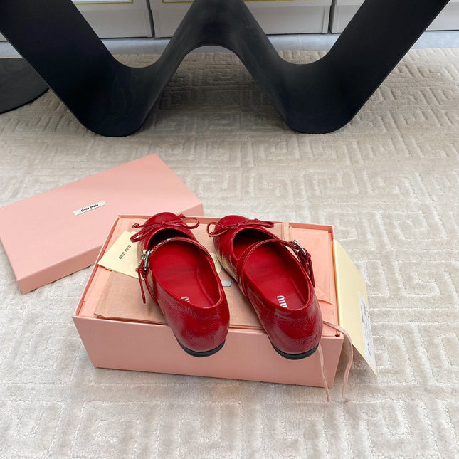 BOW MARY JANE FLAT IN RED NAPLAK LAMBSKIN