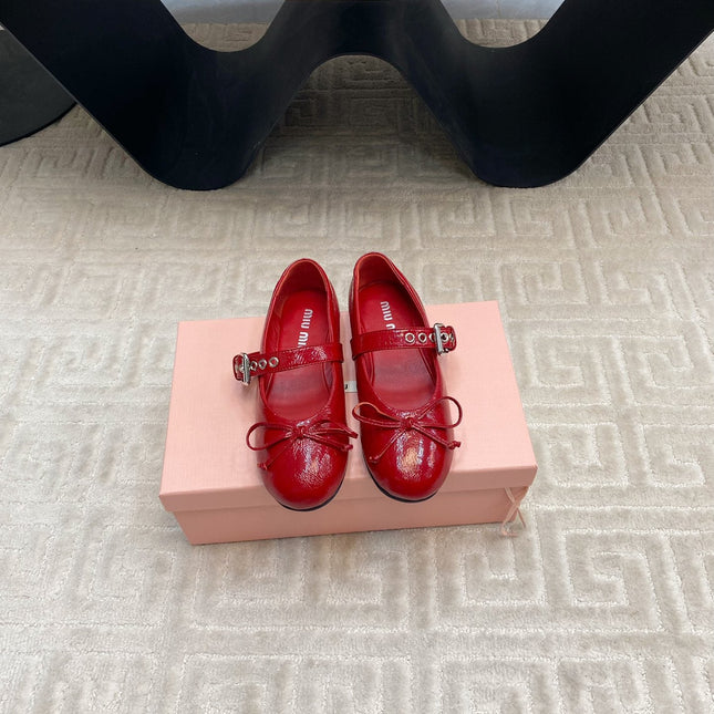 BOW MARY JANE FLAT IN RED NAPLAK LAMBSKIN