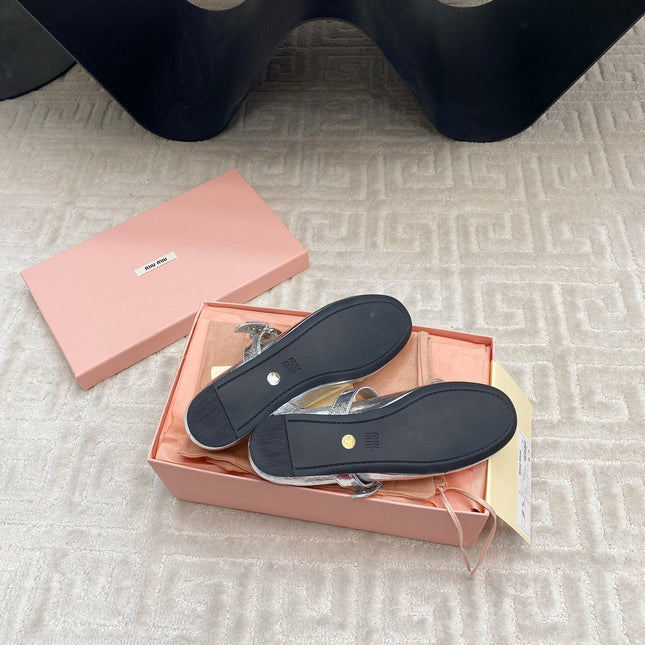 BOW MARY JANE FLAT IN SILVER LAMBSKIN