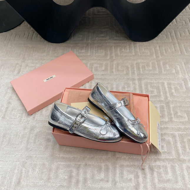 BOW MARY JANE FLAT IN SILVER LAMBSKIN