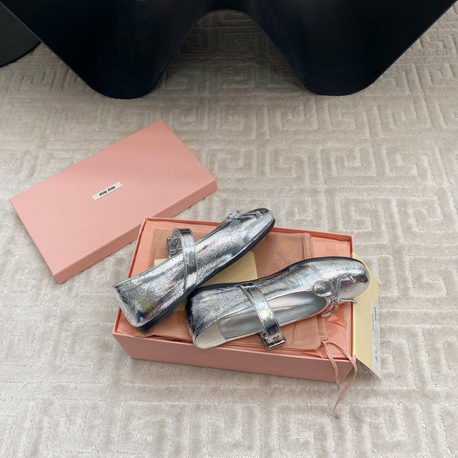 BOW MARY JANE FLAT IN SILVER LAMBSKIN