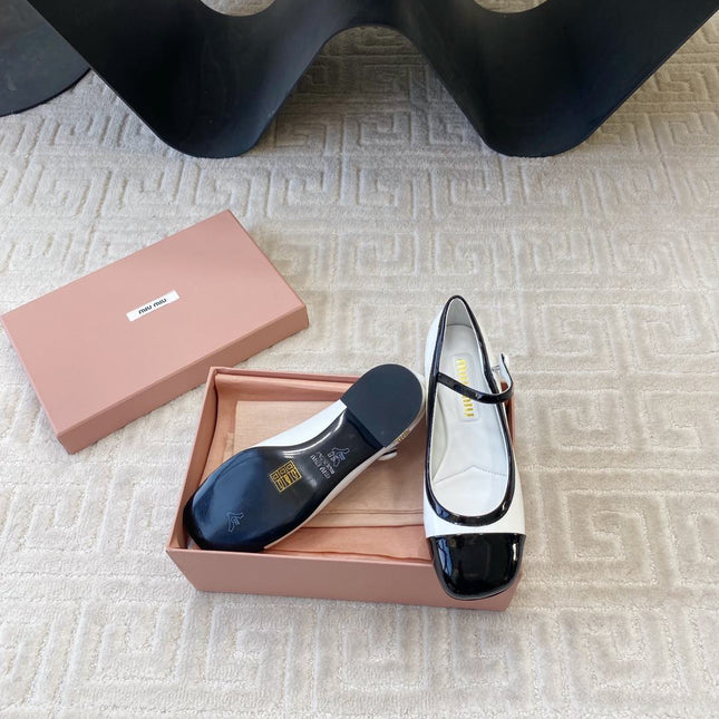 MARY JANE PUMPS IN BLACK MIX WHITE GLOSSY SHEEPSKIN