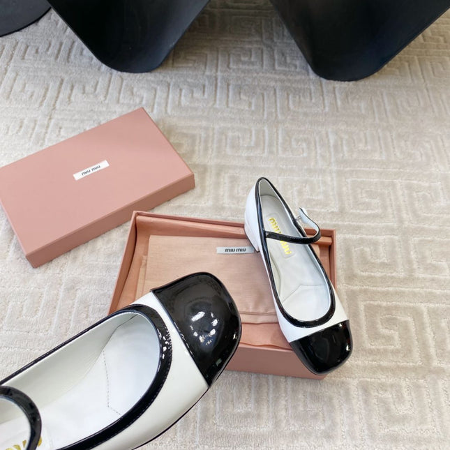 MARY JANE PUMPS IN BLACK MIX WHITE GLOSSY SHEEPSKIN