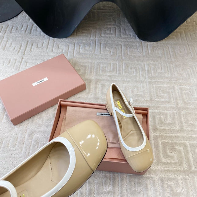 MARY JANE PUMPS IN BEIGE GLOSSY SHEEPSKIN