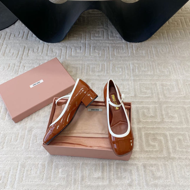 MARY JANE PUMPS IN SMOKY UMBER GLOSSY SHEEPSKIN