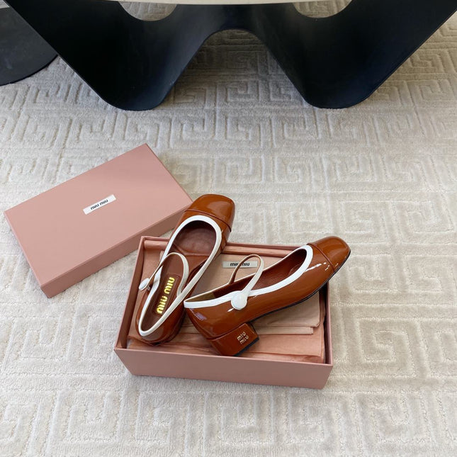 MARY JANE PUMPS IN SMOKY UMBER GLOSSY SHEEPSKIN