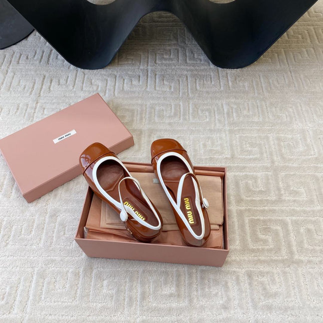 MARY JANE PUMPS IN SMOKY UMBER GLOSSY SHEEPSKIN