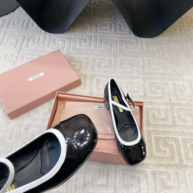 MARY JANE PUMPS IN BLACK GLOSSY SHEEPSKIN