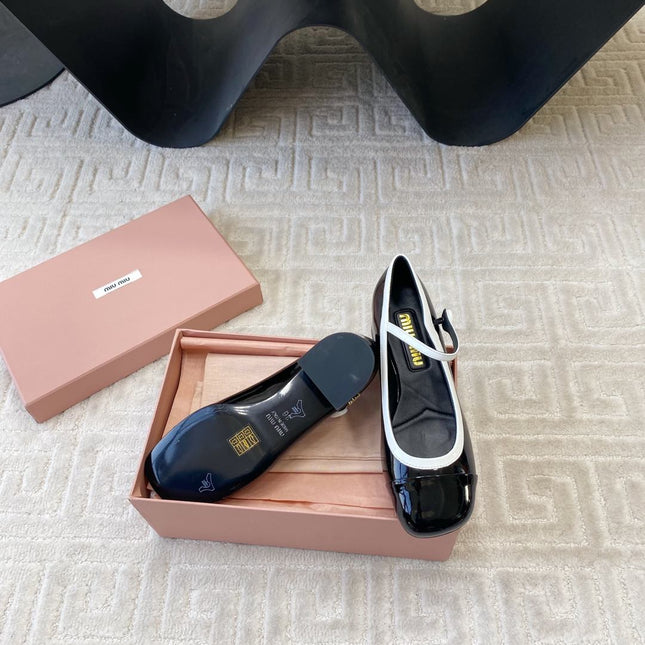 MARY JANE PUMPS IN BLACK GLOSSY SHEEPSKIN