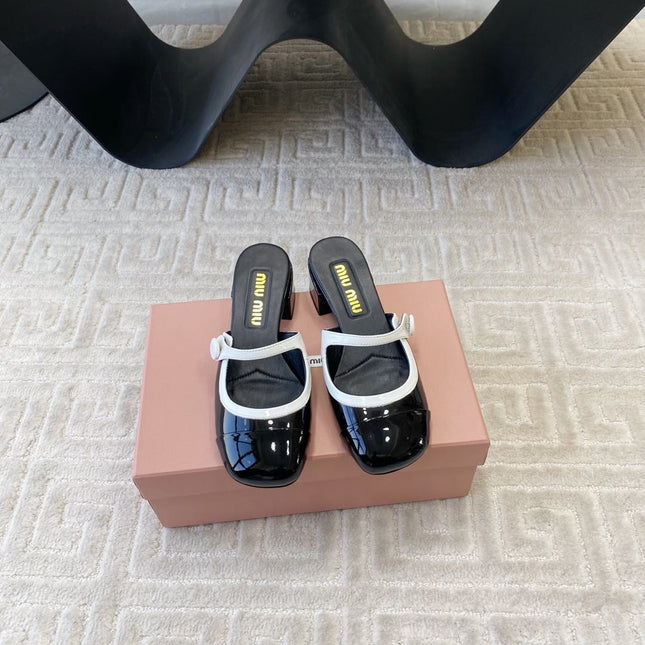 MARY JANE MULE PUMPS IN BLACK GLOSSY SHEEPSKIN