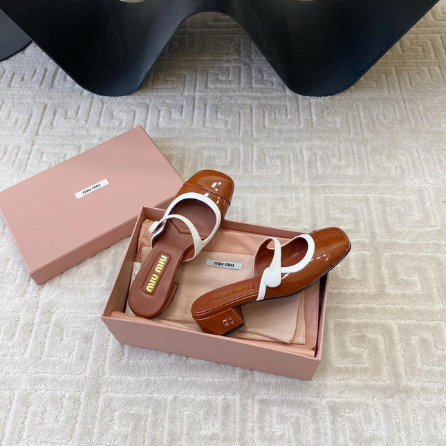 MARY JANE MULE PUMPS IN RED BROWN GLOSSY SHEEPSKIN