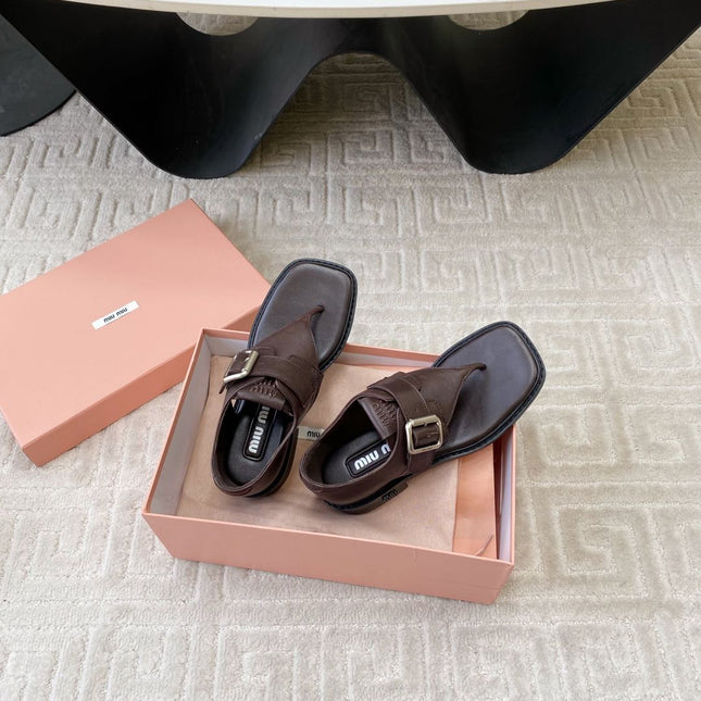 THONG SANDALS IN ESPRESSO LAMBSKIN WITH SILVER BUCKLE