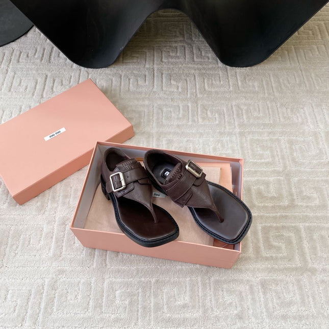 THONG SANDALS IN ESPRESSO LAMBSKIN WITH SILVER BUCKLE