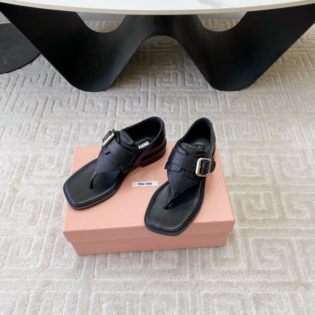 THONG SANDALS IN BLACK LAMBSKIN WITH SILVER BUCKLE