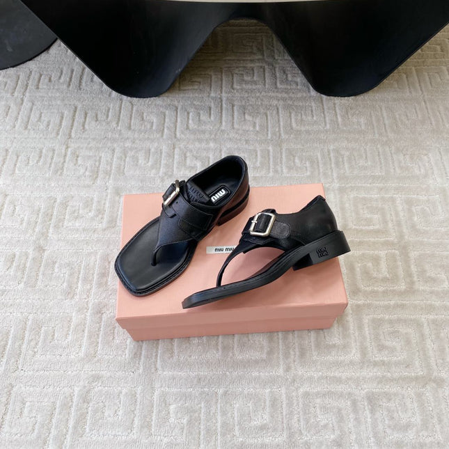 THONG SANDALS IN BLACK LAMBSKIN WITH SILVER BUCKLE