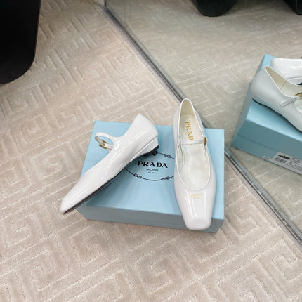 MARY JANE FLATS SQUARE TOE IN WHITE PATENT SHEEPSKIN