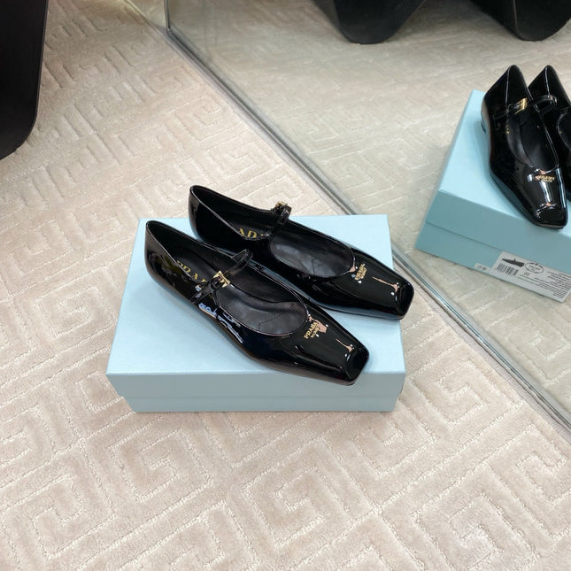 MARY JANE FLATS SQUARE TOE IN BLACK PATENT SHEEPSKIN