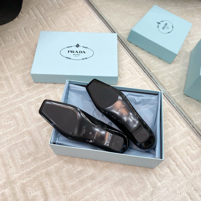 MARY JANE FLATS SQUARE TOE IN BLACK PATENT SHEEPSKIN