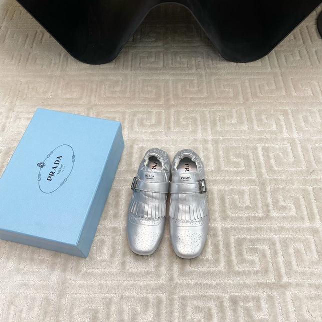 TASSEL LOAFERS IN SILVER METALLIC LAMBSKIN