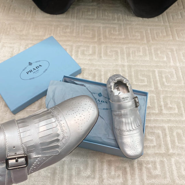 TASSEL LOAFERS IN SILVER METALLIC LAMBSKIN
