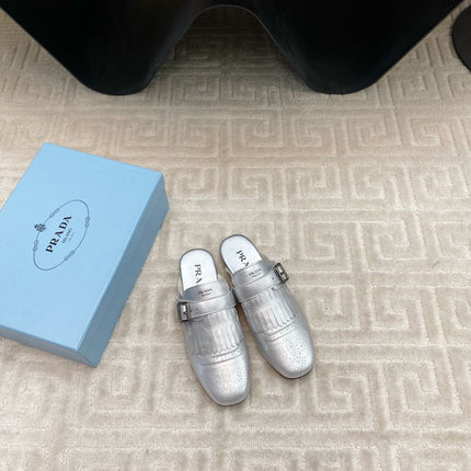 TASSEL MULES IN SILVER METALLIC LAMBSKIN