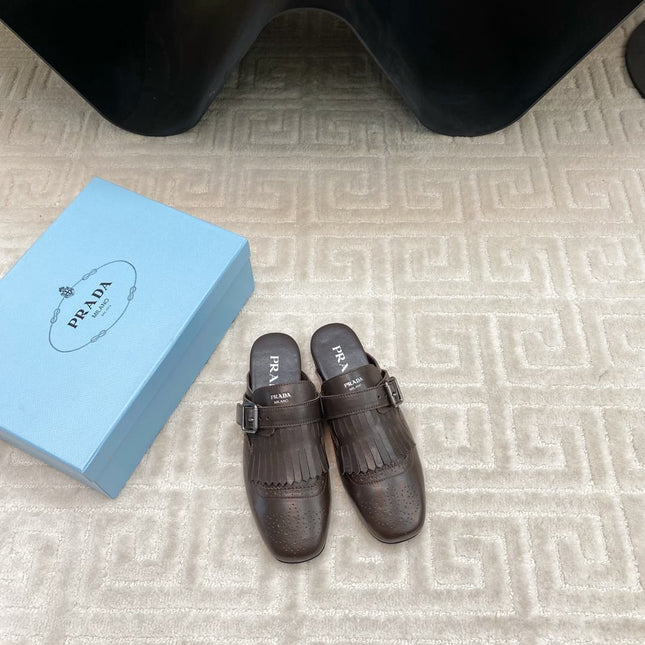 TASSEL MULES IN WALNUT BROWN LAMBSKIN