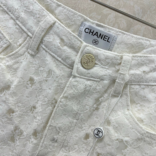 CHANEL LACE-TRIMMED DENIM SHORTS 275066