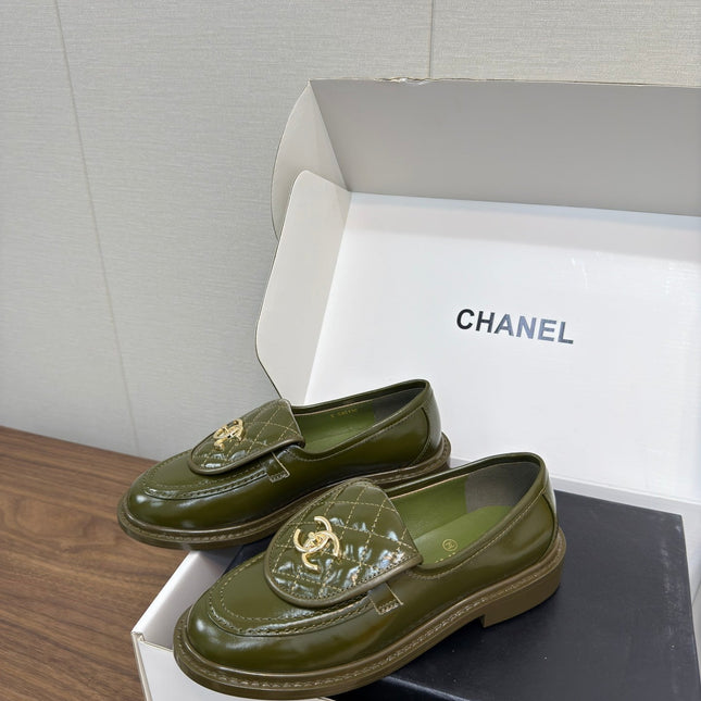 MOCCASIN 2.5 CM IN ARMY GREEN PREMIUM LAMBSKIN