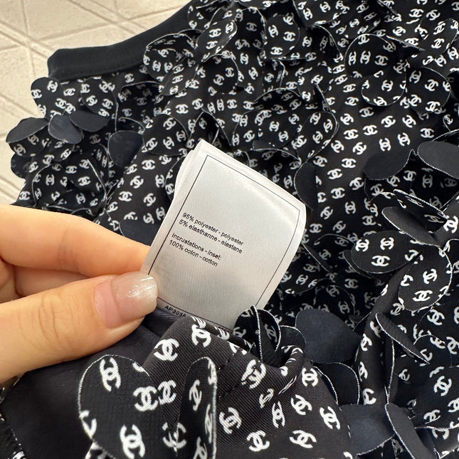 CHANEL 25S OFF-SHOULDER TANK TOP 265584