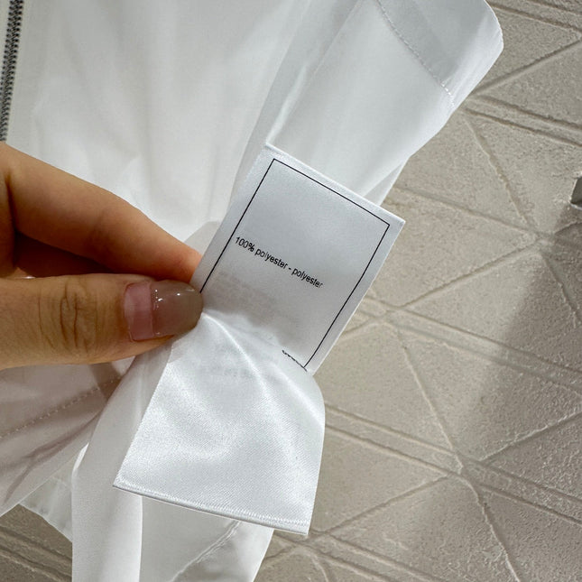 CHANEL SLEEVELESS TOP 272320