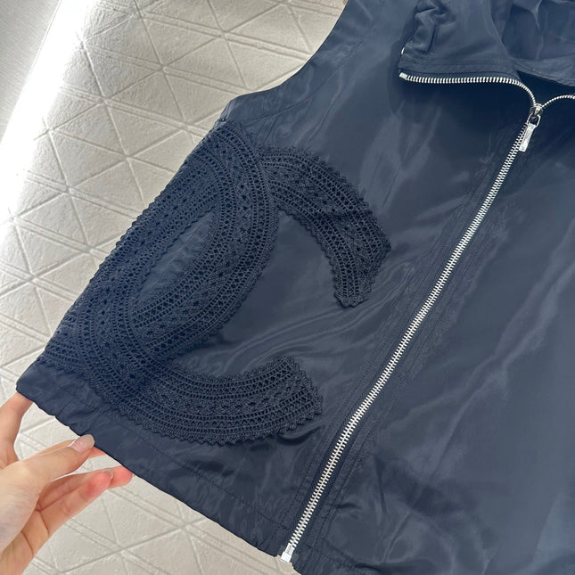 CHANEL SLEEVELESS TOP 272317