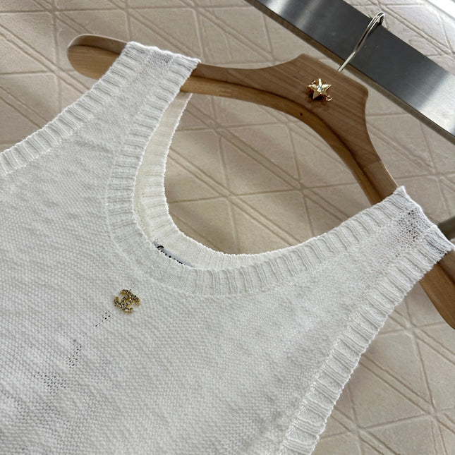 CHANEL SLEEVELESS TOP 272292