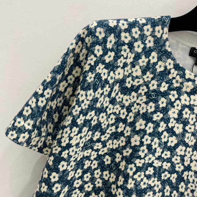 Chanel T-shirts and cut-and-sewn tops 229466