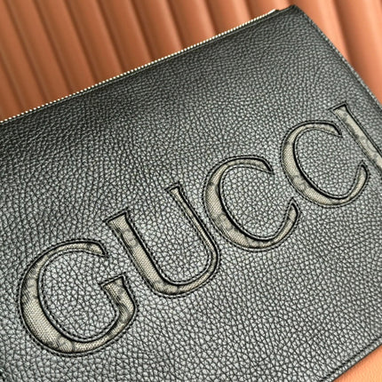 POUCH 28 IN BLACK SMOOTH CALFSKIN INLAID LOGO