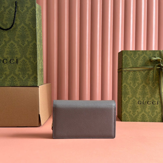 INTERLOCKING WOC 20 IN GRAY GRAINY CALFSKIN GOLD HARDWARE