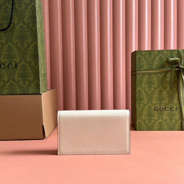 INTERLOCKING WOC 20 IN WHITE GRAINY CALFSKIN GOLD HARDWARE