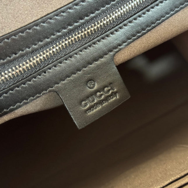 SIGNATURE MESSENGER BAG 28 IN BLACK GG CALFSKIN