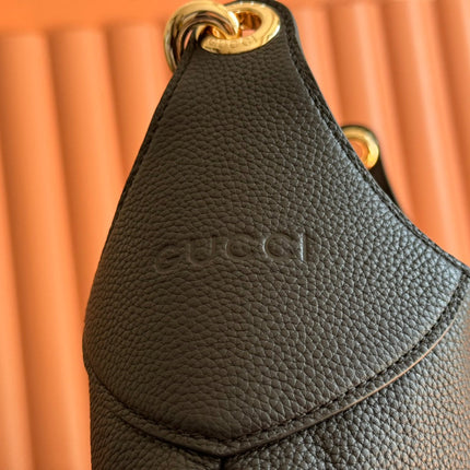 B LARGE SHOULDER BAG 49 IN BLACK SMOOTH LAMBSKIN