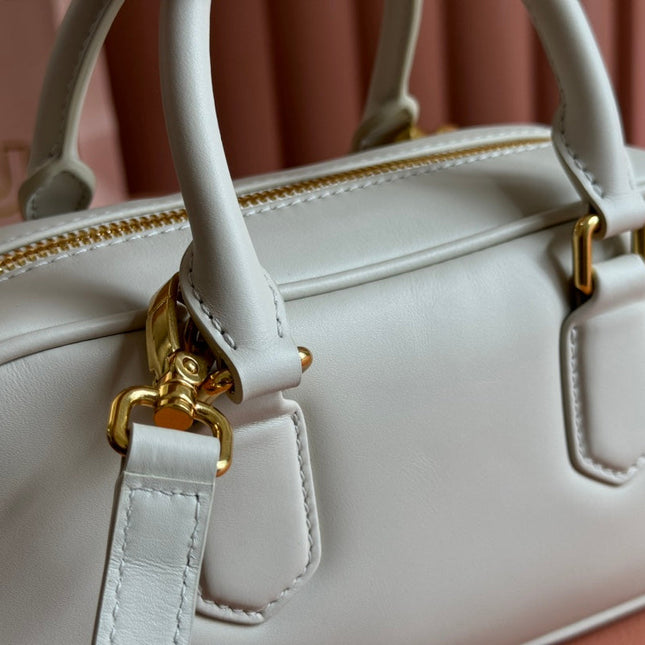 ARCADIE BAG 22 IN WHITE CALFSKIN EMBOSSED LOGO