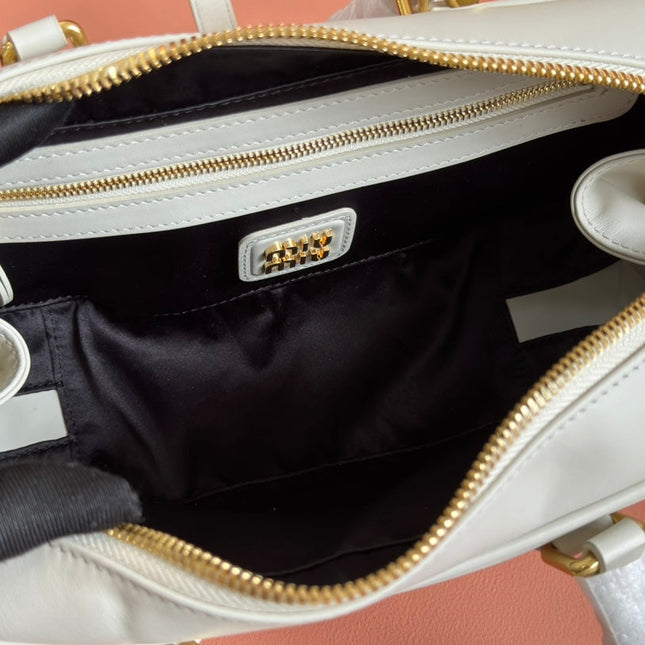 ARCADIE BAG 27 IN WHITE CALFSKIN EMBOSSED LOGO