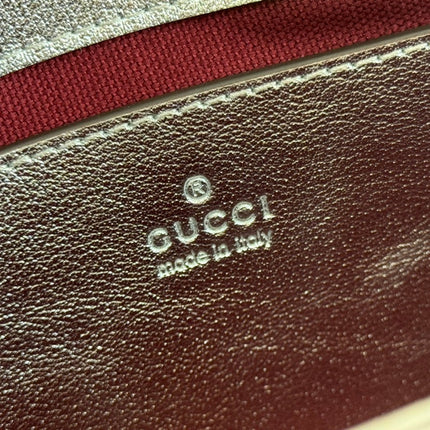 MARMONT MEDIUM SHOUDER BAG 23 IN SILVER PATENT CALFSKIN